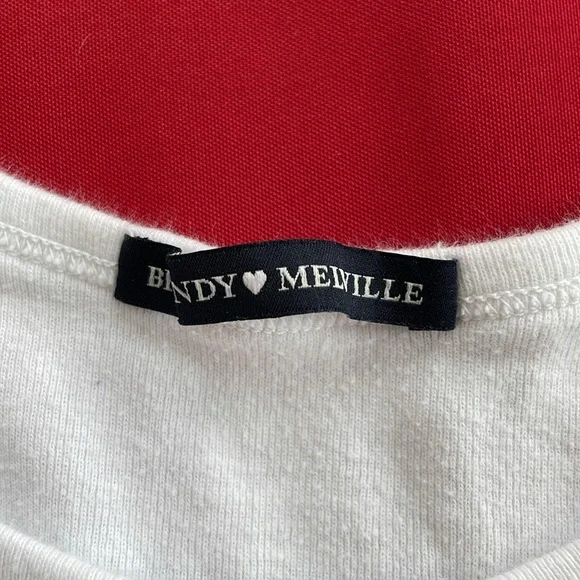 Brandy Melville butterfly tank - Picture 3 of 3